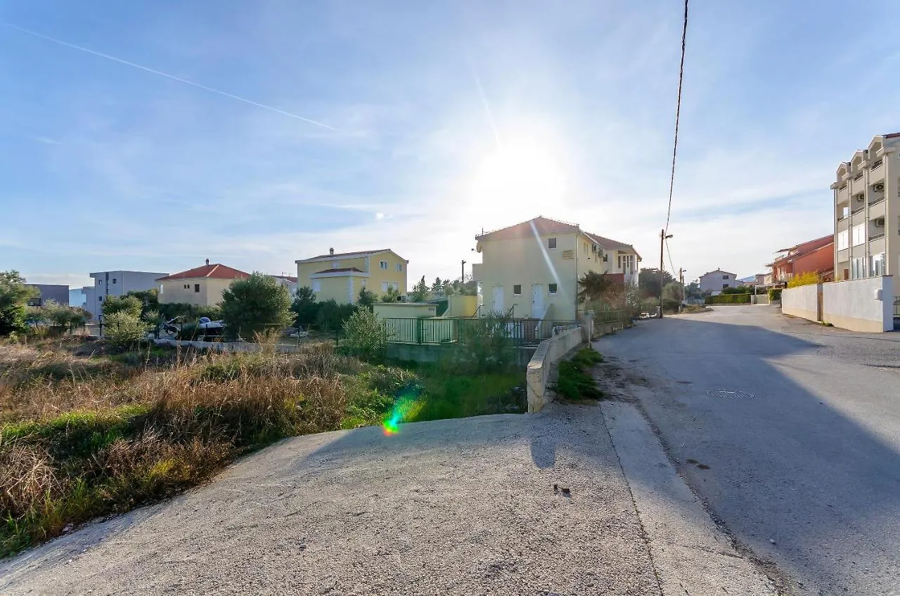 Apartment Oliva Kastela