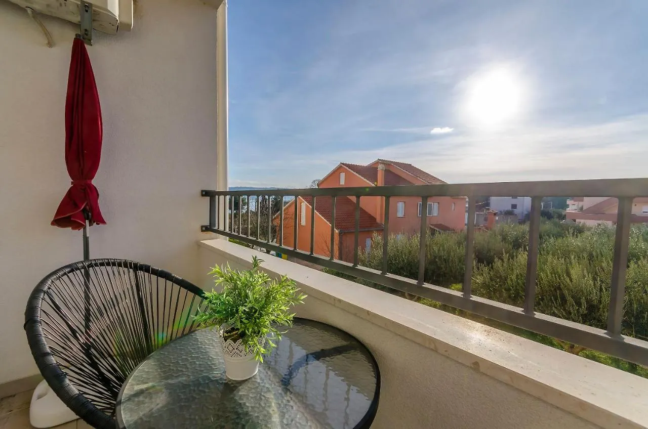 Apartment Oliva Kastela