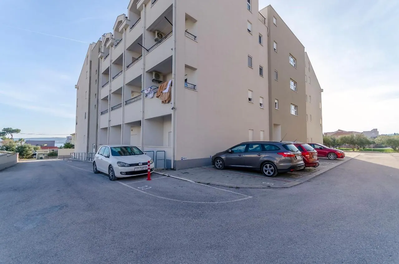 Apartment Oliva Kastela